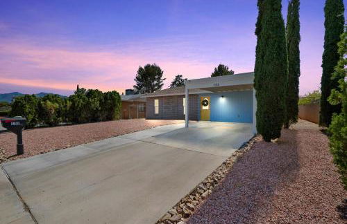 l NEW l Fully Remodeled 3BR 2BTH l 1 Min to Veterans Memorial Park - Foto 2