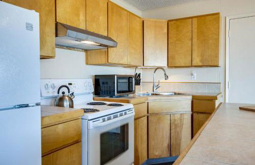 Ocean Front Duplex with Views! Dog Friendly -Surfside Cottage South - Foto 8