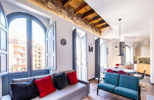 Spacious Penthouse with Massive Terrace - Photo 1