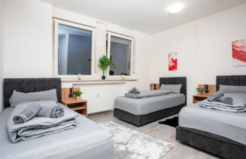 Serviceroom24 - Apartment 3 in Recklinghausen WLAN - Smart-TV - 24-7 Check-in und Küche - Foto 4