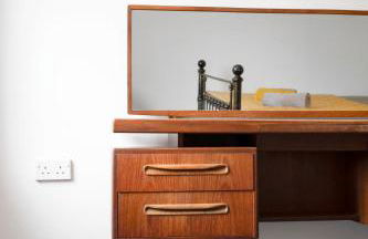 3BR Family House with Free Parking in West Lothian - Photo 5