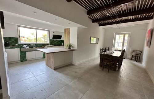 Bastide avec Piscine et Spa, vue Ste Victoire - Foto 11