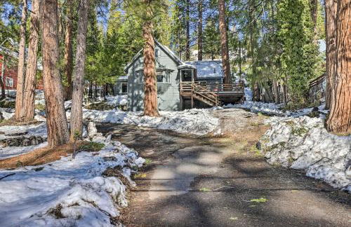 California Retreat with Deck, Fire Pit and Grill! - Foto 24