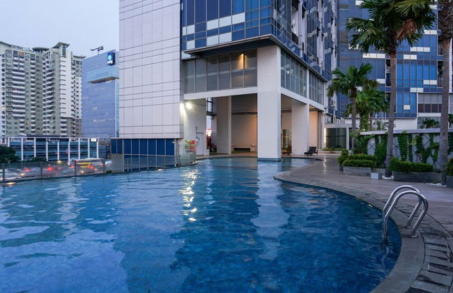 Tranquil 1BR GP Plaza Apartment - Photo 38