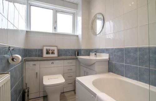 Renfrew Town Centre Easy Link to Glasgow City - Pass the Keys - Foto 38