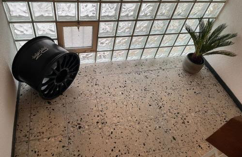 Sky Studio Apartment 1,5 Zimmer für 4 Leute Zentral 35qm S-Bahn Mercedes Benz - Foto 54