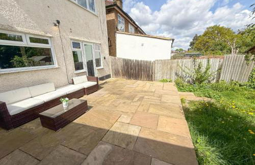 Spacious 3BDR House in New Malden with FREE Parking and Garden near Kingston upon Thames, Wimbledon & Raynes Park by NourNest Apartments - Foto 18