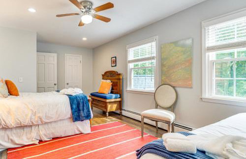 Pool, Sunroom and Gardens Luxe Sandy Hook Home! - Foto 17