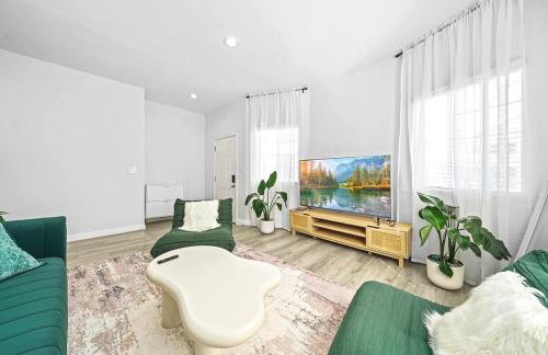 Great Location Oasis w Huge Backyard Near DTLA ,USC ,Ktown - Foto 36