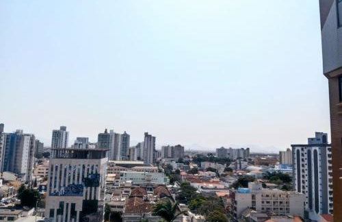 Apto acolhedor, confortável e bem localizado - Foto 17