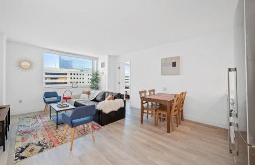 Bold Boardwalk 2BR 3BA Condo by CozySuites - Foto 10