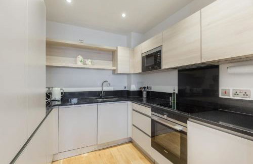 Portobello Apt with Floor-to-Ceiling Views - Foto 37