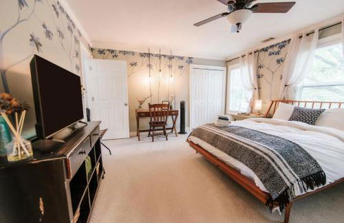 Cozy Cottage - Walk to Campus, Stadium, Downtown - Foto 20