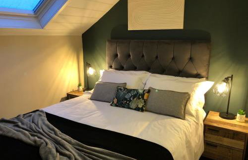 Snowdon House, 8 bedrooms, sleep 16, close to Blackrock Sand - Photo 32