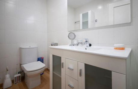 TarracoHomes, TH156 Casa Roser Familiar y con Piscina Compartida - Photo 6