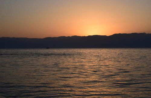 Alexandros Beachfront Apartments near Petalidi with Private Sunbeds & Sea View - Foto 18