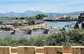 Harbour & Mountain Views, Porthmadog House, Sleeps 9, 4 Bedrooms, Two and Half Bathrooms - Photo 12