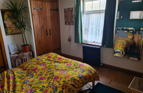 Cheerful, bright, cosy period cottage with hot tub - Foto 19