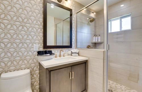 Waterfront Granbury Home with Electric Fireplace! - Foto 17