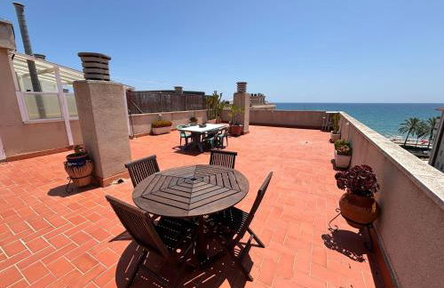 Penthouse w/ sea view, pool & beach - Foto 17