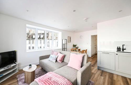 Steps from Hampton Court – Stylish London Retreat - Foto 16