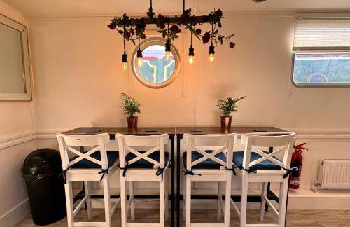 The Swan Flotel - Barton Marina - Foto 9