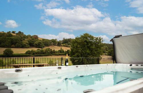 Stud Farm House - Photo 3