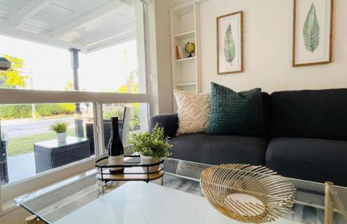 Tropical Oasis House Private Pool Family Yard - Photo 4