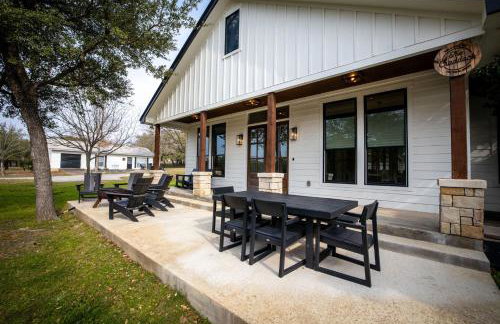 River Access Firepit BBQ Sleeps 12 - Foto 1