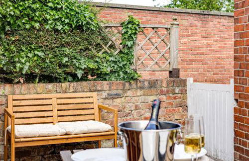 Hidden Gem Hideaway w/ Free Parking - Photo 32