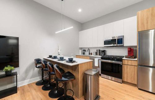 Steps from the Lake Edgewater Modern 2BD 2BA - Photo 2