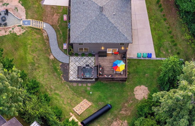 Modern Escape by Avanstay w/ Hot Tub, Fire Pit, Mountain Views, 10min to Town - Foto 20