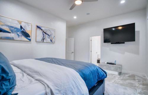 VEGAS OASIS CLOSE 2 STRIP! Private Hot tub & Heated Pool - Foto 56