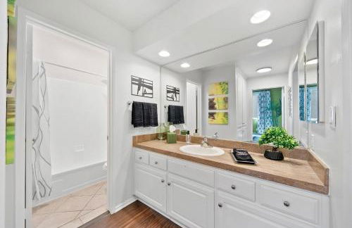 Beverly Hills Gem 1 BR Apt with Parking 218 - Photo 5