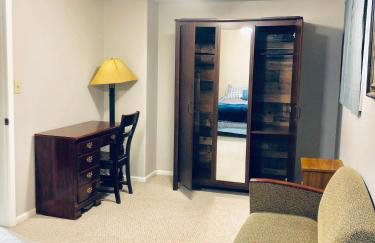 Emerald City Studio Suite - Photo 23