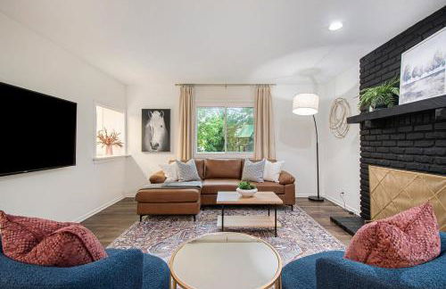 Cozy & Elegant Gem Fenced Yard BBQ & Games - Foto 7