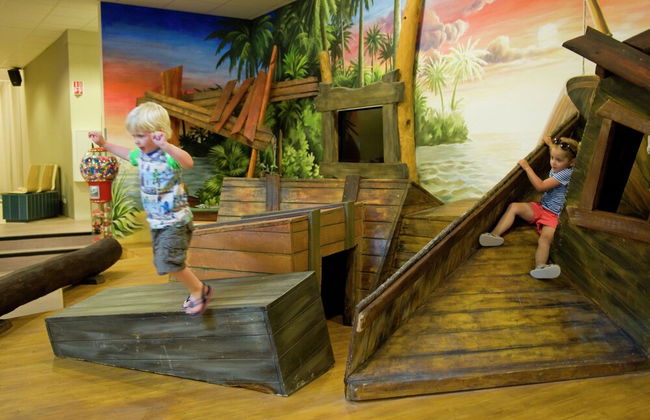 Villa in Cadzand-bad Near North Sea Beach - Photo 11