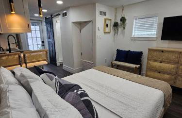 The Hideaway DT Orlando Tiny Home w Free Parking - Foto 43