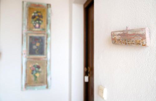 Artistic 2 Apartment - Photo 25