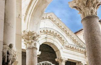 EVA's Apartment - Photo 12