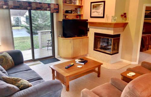G4 Modern home with AC within walking distance of golf course and Mt Washington Hotel - Foto 6