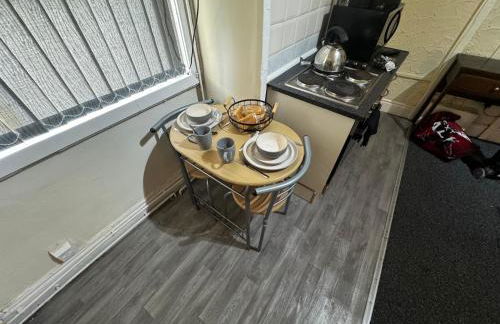 Ground Floor Cute & Cozy - 1 Person Studio - South Pier - Foto 12