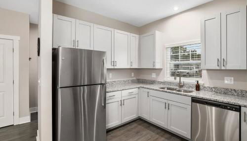 Modern 8BR 8BA Condo w Garage and Patio - Foto 3