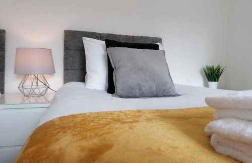 Chester 4 Bedroom House, Contractors & Leisure by Rework Accommodation - Photo 41