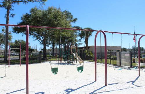 Making Dreams 4BR Family Villa with Pool and Game Room Near Disney Parks - Foto 91