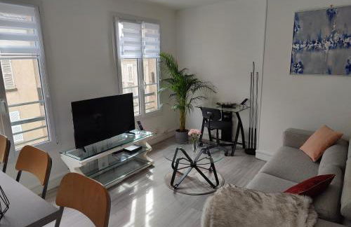 Lady Versailles - F2 proche Château et gare - Foto 2