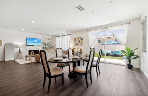 Entire Private Home with 5 Bedrooms 3 Bathrooms, 3000 sqft, Gated Yard, Garage, Nice View, Available Now - Foto 6