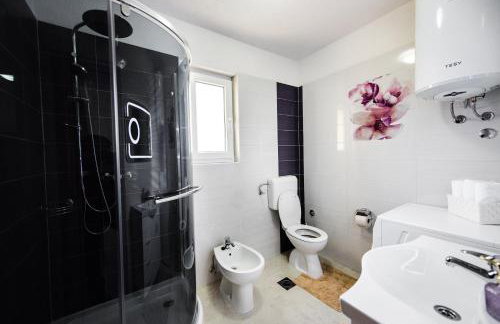 Over the skyline - Photo 31