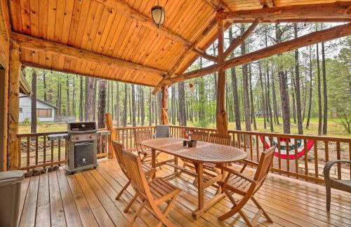 Wooded Yard, Gas Grill Lush Pinetop Retreat - Foto 3