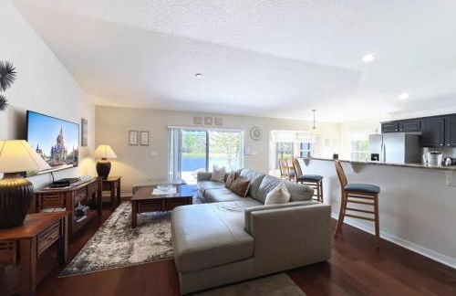 Lovely Lakeside 4-bed Pool Home At Villa Sol-3125 4 Bedroom Home by RedAwning - Foto 18